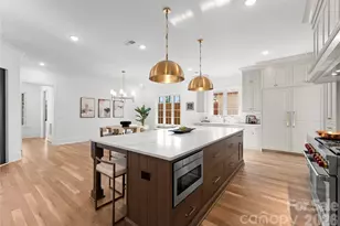 154 N Canterbury Rd, Charlotte, NC 28211 - Photo 24