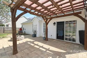 9506 Scotland Hall Ct, Charlotte, NC 28277 - Photo 34