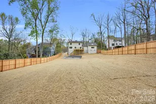 2011 E Barden Rd, Charlotte, NC 28226 - Photo 44