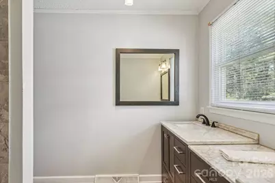 660 S Peace Haven Road, Winston Salem, NC 27103 - Photo 26