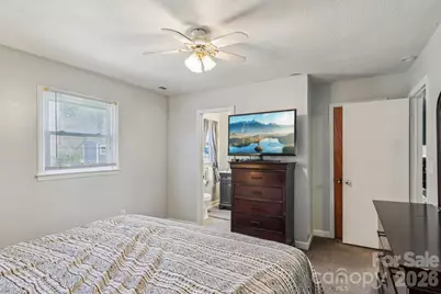 660 S Peace Haven Road, Winston Salem, NC 27103 - Photo 16