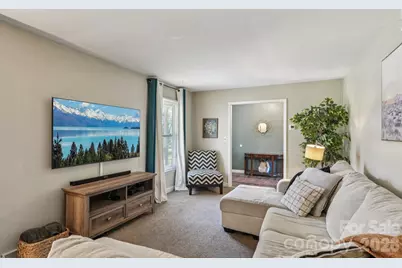 660 S Peace Haven Road, Winston Salem, NC 27103 - Photo 8