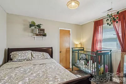 660 S Peace Haven Road, Winston Salem, NC 27103 - Photo 20