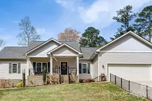 1181 Kensington Cir, Newton, NC 28658 - Photo 1