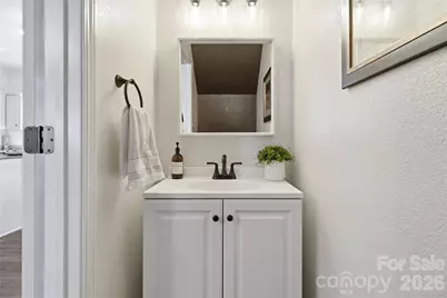 7712 Grapetree Court, Charlotte, NC 28215 - Photo 10