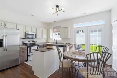 7712 Grapetree Court, Charlotte, NC 28215 - Photo 6