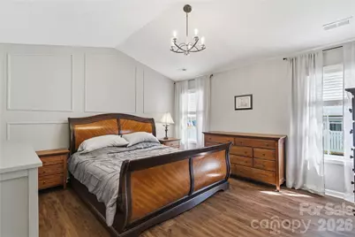 7712 Grapetree Court, Charlotte, NC 28215 - Photo 12