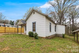 502 Fayetteville Ave, Statesville, NC 28677 - Photo 2