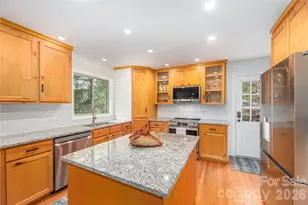 47 Deerwood Dr, Asheville, NC 28805 - Photo 8