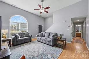 255 19th Ave SE, Hickory, NC 28602 - Photo 2