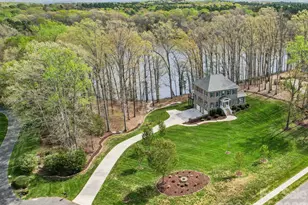 902 Bridgewater Dr, Monroe, NC 28112 - Photo 2