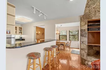 19 Lookout Loop, Burnsville, NC 28714 - Photo 16