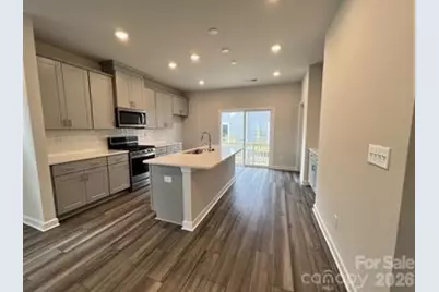 3754 Memorial Parkway, Charlotte, NC 28217 - Photo 4