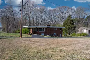 4914 E Nc 10 Hwy, Catawba, NC 28609 - Photo 22