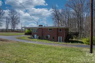 4914 E Nc 10 Hwy, Catawba, NC 28609 - Photo 26