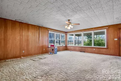 4914 E Nc 10 Highway, Catawba, NC 28609 - Photo 10