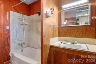 4914 E Nc 10 Hwy, Catawba, NC 28609 - Photo 20