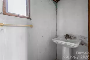 5624 R & R Farm Rd, Connelly Springs, NC 28612 - Photo 16