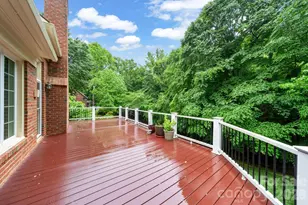 5215 Silchester Ln, Charlotte, NC 28215 - Photo 4