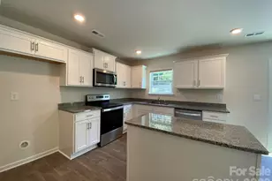 2209 Rolling Hls Dr, Dallas, NC 28034 - Photo 4