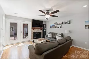 2310 Oldenburg Dr, Charlotte, NC 28210 - Photo 12