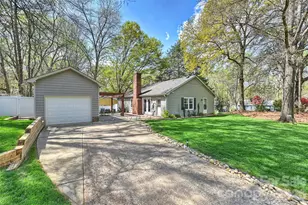 2310 Oldenburg Dr, Charlotte, NC 28210 - Photo 44