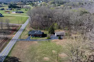 4914 E Nc 10 Hwy, Catawba, NC 28609 - Photo 36