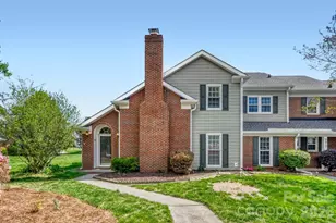9411 Kings Falls Dr, Charlotte, NC 28210 - Photo 1