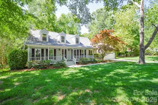 2922 Butter Churn Ln, Matthews, NC 28105 - Photo 2