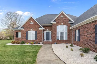 7407 Balintoy Lane, Matthews, NC 28104 - Photo 2