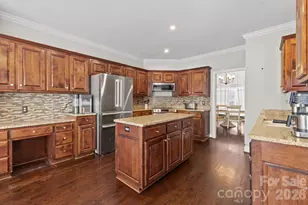 7407 Balintoy Ln, Matthews, NC 28104 - Photo 12