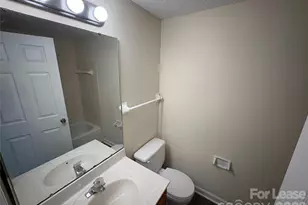 1604 Arlyn Cir, Charlotte, NC 28213 - Photo 14