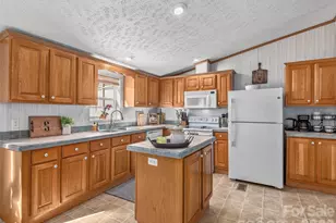 114 Gateway Cove, Canton, NC 28716 - Photo 10