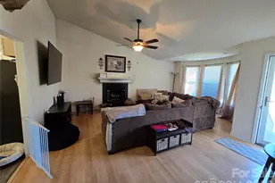 160 Crossfield Ct, Lexington, NC 27295 - Photo 2