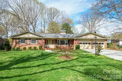 513 2nd Avenue Place NE, Conover, NC 28613 - Photo 2