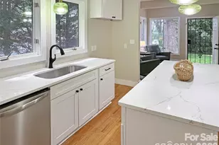 317 8th St NW, Hickory, NC 28601 - Photo 10