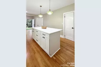 317 8th Street NW, Hickory, NC 28601 - Photo 8
