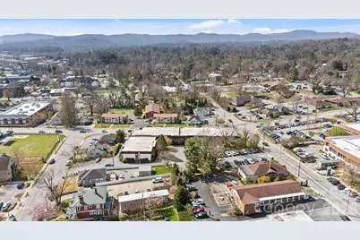 427 6th Avenue W #A11, Hendersonville, NC 28739 - Photo 30