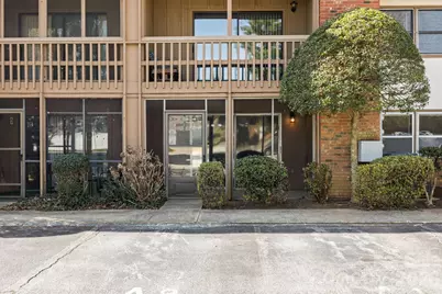 427 6th Avenue W #A11, Hendersonville, NC 28739 - Photo 2