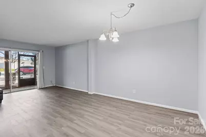 427 6th Avenue W #A11, Hendersonville, NC 28739 - Photo 4