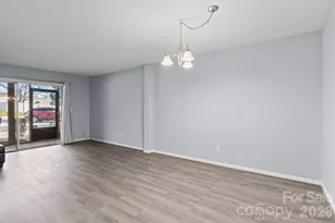 427 6th Ave W, Hendersonville, NC 28739 - Photo 4