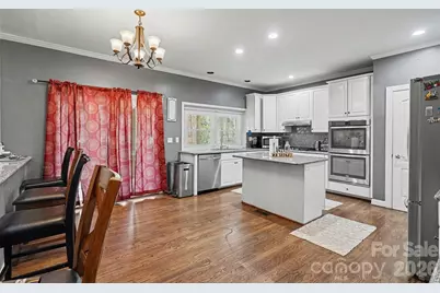 4615 Crownvista Drive, Charlotte, NC 28269 - Photo 10