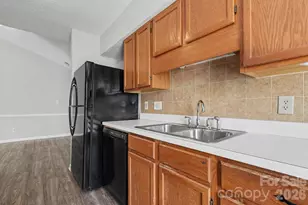 5513 Southminster Ln, Charlotte, NC 28216 - Photo 8