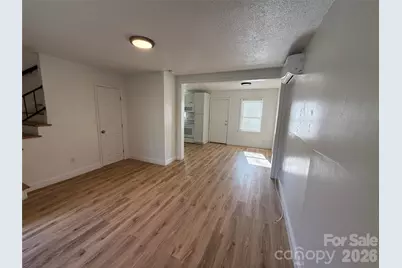 421 Honeywood Avenue, Charlotte, NC 28216 - Photo 4