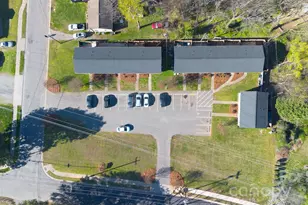 421 Honeywood Ave, Charlotte, NC 28216 - Photo 2