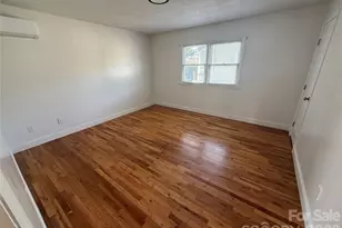 421 Honeywood Ave, Charlotte, NC 28216 - Photo 8