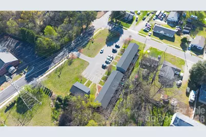 421 Honeywood Avenue, Charlotte, NC 28216 - Photo 12