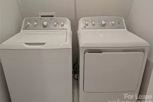 3051 Salix Bend Dr, Charlotte, NC 28205 - Photo 16