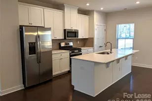 3051 Salix Bend Dr, Charlotte, NC 28205 - Photo 2