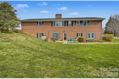 24 Church Street, Weaverville, NC 28787 - Photo 2